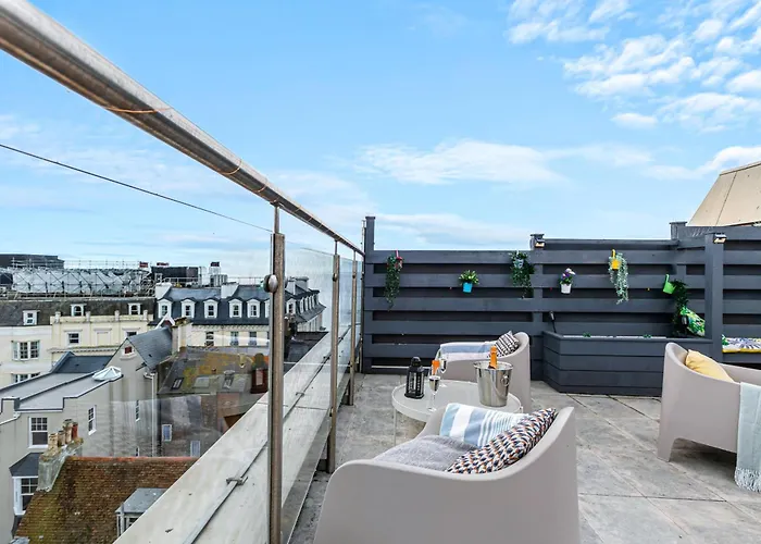 Airhost'S Brighton'S Best Green Diamond Escape With Sea Views