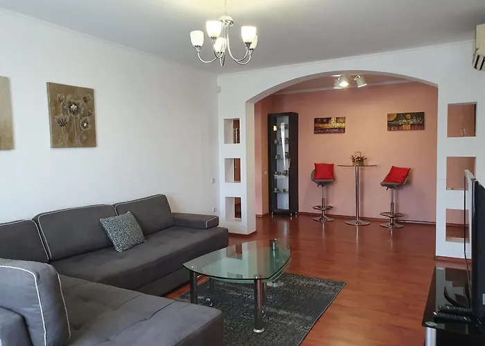 Mitropolit Dosoftei Street Апартаменты