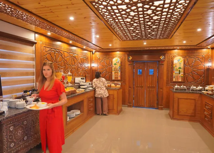 Petra Plaza Hotel