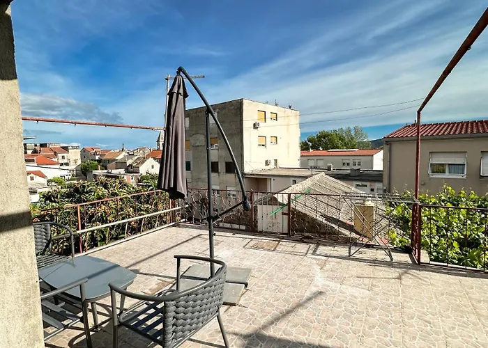 Ronia Apartment