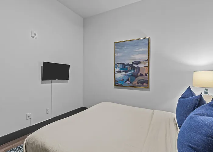 Brick & Bed Riverfront Lofts, Pc 205