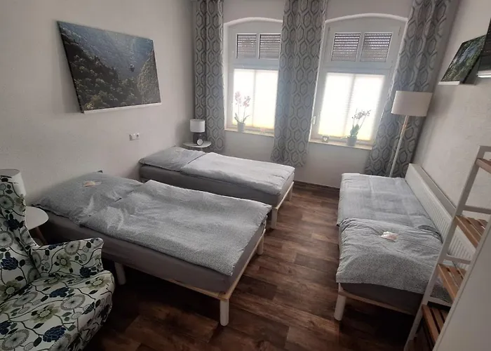 Pauls Hexenhaus Wohnung Teufel mit Familienbett