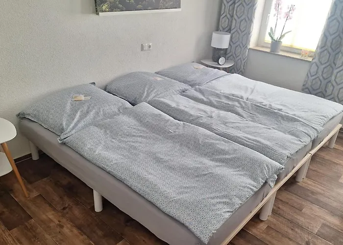 Pauls Hexenhaus Wohnung Teufel mit Familienbett