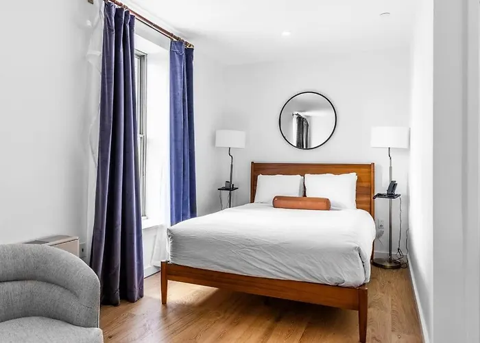 Historic Bldg, Coffee Shop, Fast Wi-Fi, Room # 207