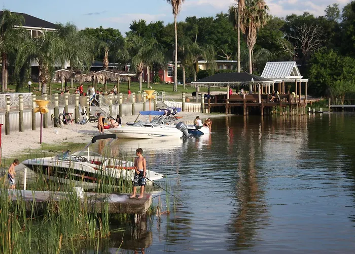 Lake Roy Beach Inn - Winter Haven
