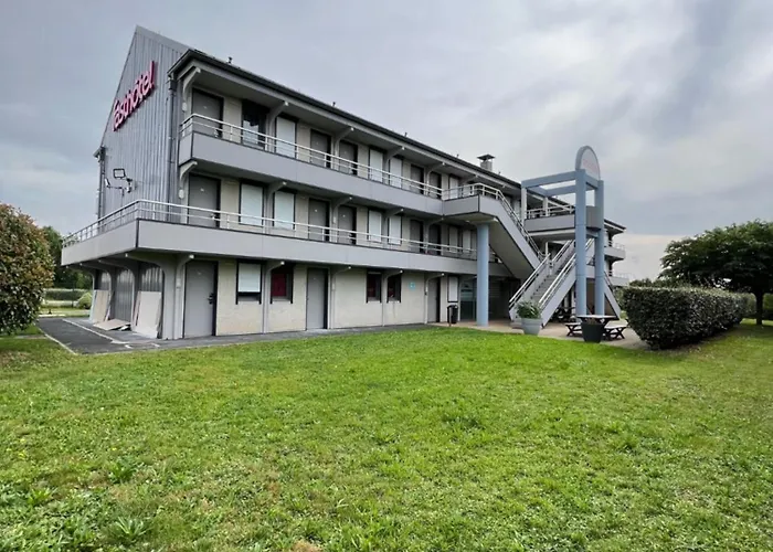 Fasthotel Roissy - Saint-Witz