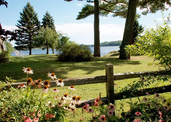 Alamoosook Lakeside Inn Orland