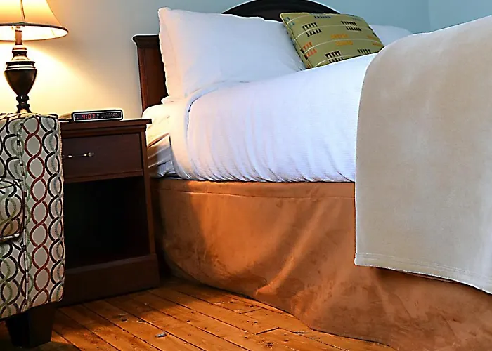 Anchor Inn Hotel And Suites