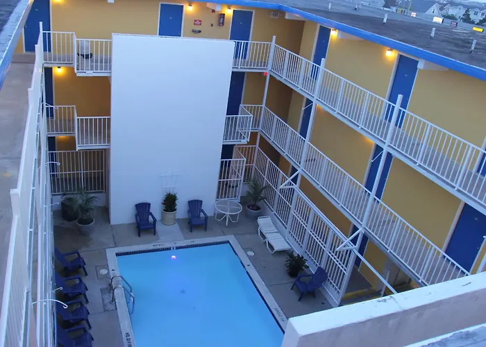 Seaside Inn & Suites