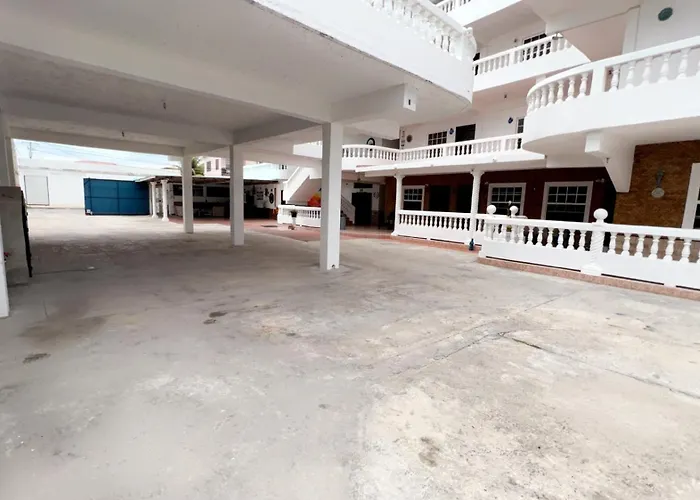 Las Palmas Hotel