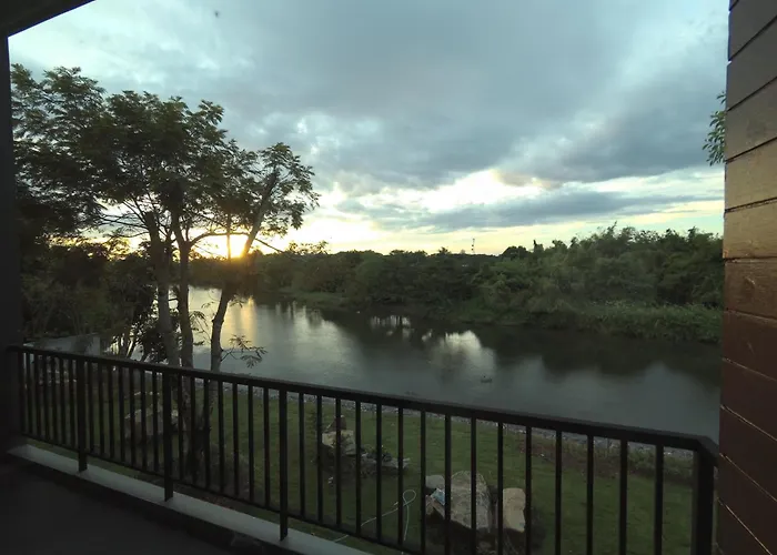 Riverawan Hotel