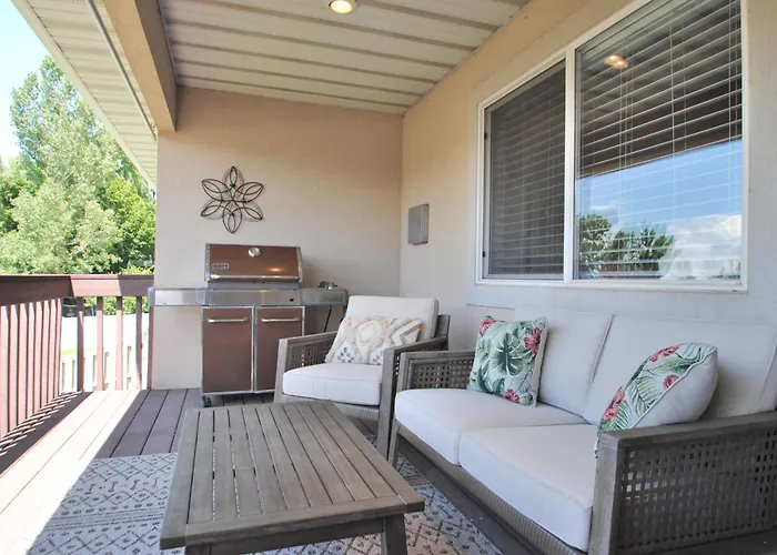 Quiet Comfortable Cliffside Estate Near Usu