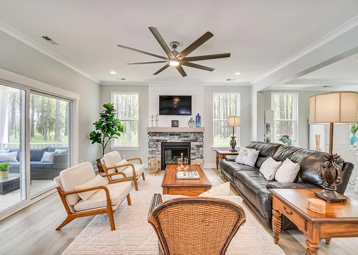 Cape Charles Home: Private Pier & Beach-Front Deck