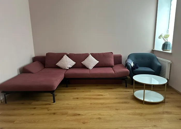 Schöne drei Raumwohnung. Hell,stilvoll, gemütlich.