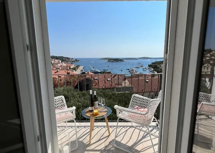 Hvar City Center Sea View Apartments & Free Parking