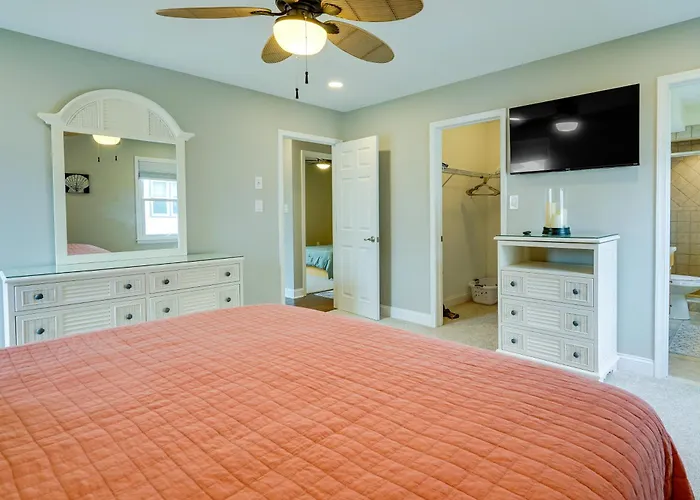 Brigantine Getaway: Walk To The Beach!