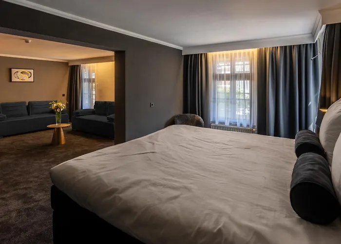Square Boutique Hotel & Brasserie