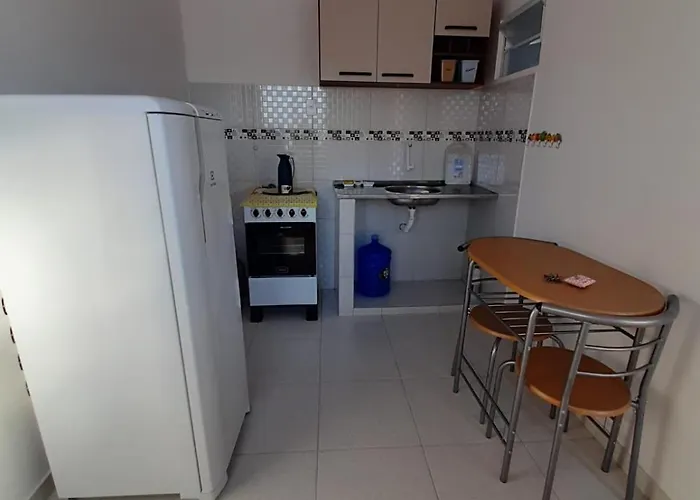 Apt com ótima localização, com Wi-fi, próximo do Shopping e Aeroporto