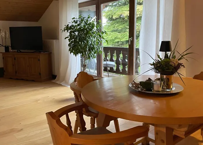 Großzügige Alpenwohnung im Dachgeschoss