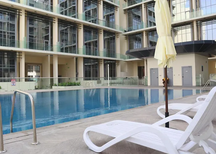 2Br Masdar City - Modern Stay With Pool & Balcony