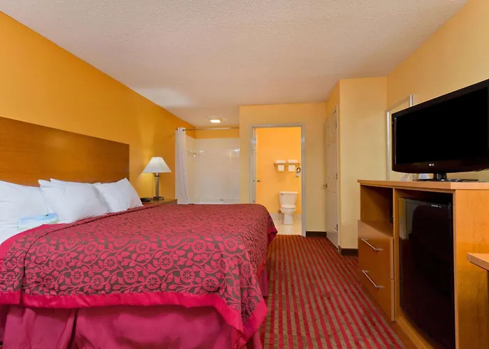 Days Inn By Wyndham Franklin
