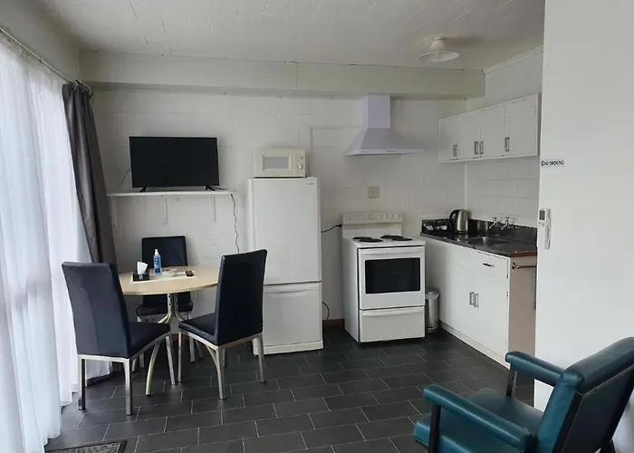 Brooklyne Motel Sanson