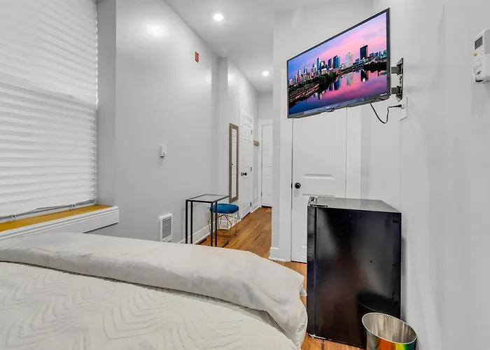Fairmount Art Museum Center City Suites