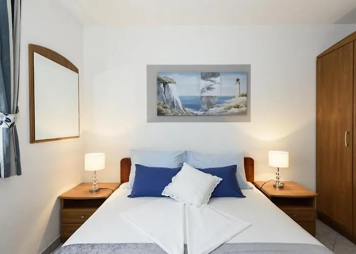 Apartments Luka - Trogir, Marina 150M From The Beach