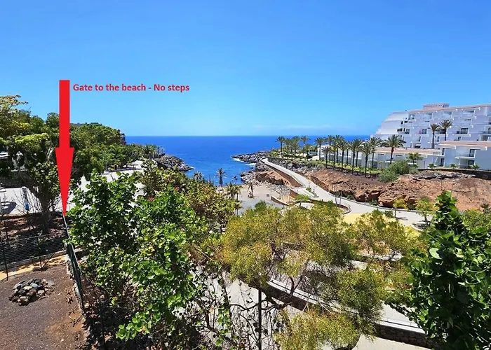 Blue Bay Paradise - Beach Front Apartment With Sea View