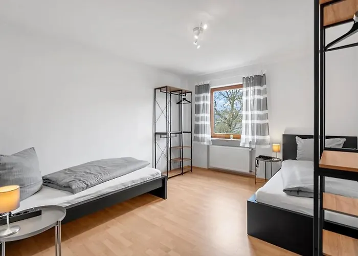 HomeTonight Workers Home - Komfortables Haus für bis zu 9 Monteure