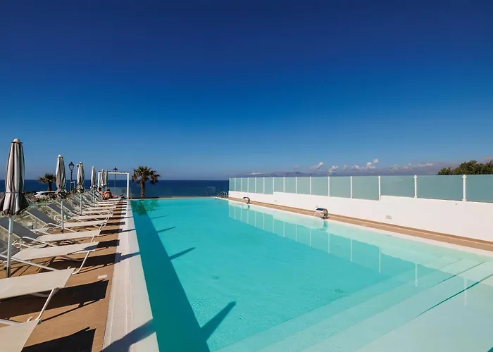 Marina Di Petrolo Hotel & Spa