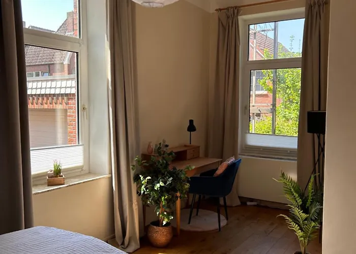 Schöne Altbauwohnung direkt an der Kesselschleuse!