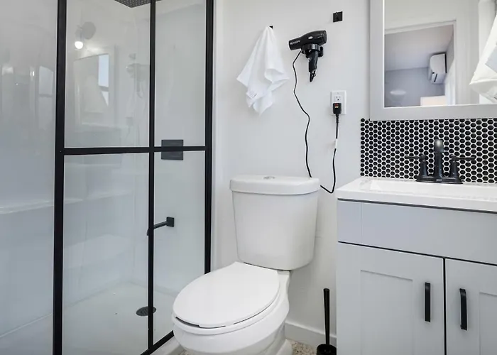 Small Studio In Cape Coral Close To Many Restaraunts