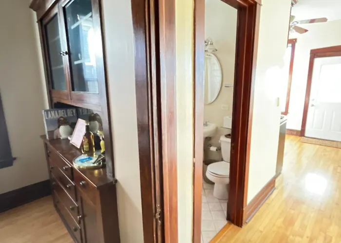 Irving Park Updated Vintage Top Unit 2-Flat