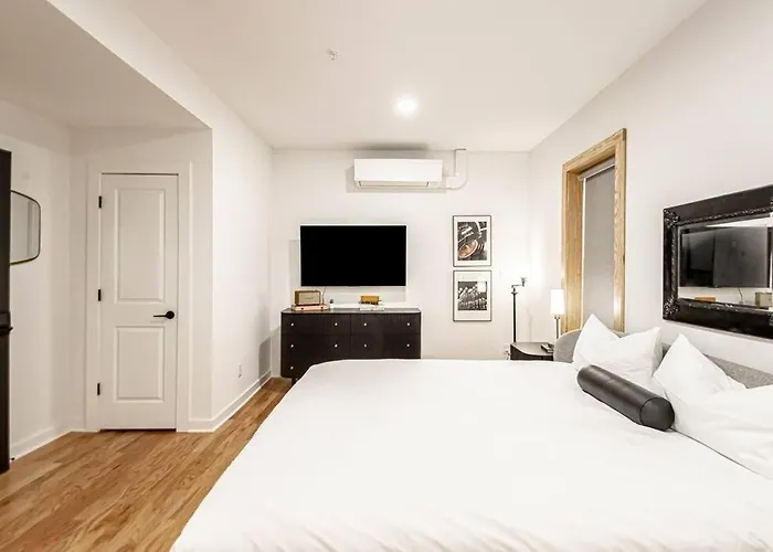 Historic Dtwn Studio, Walk To Bathhouses, Shops, Room # 103
