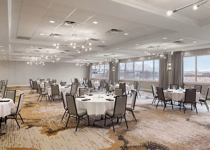 Sheraton Louisville Riverside Hotel