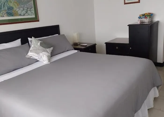 Hotel Sin Escala