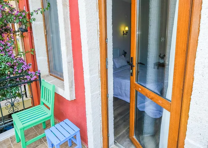 Karaburun Konak Hotel