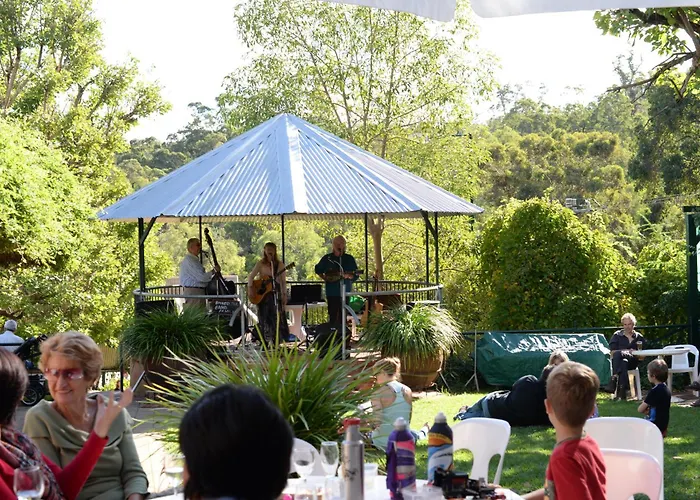 Mundaring Weir Hotel