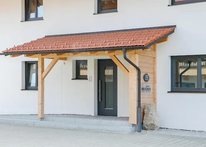 FENJOY Ferienapartments am Chiemsee mit Bergblick