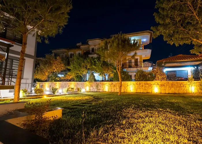 Select Cunda Guest House - Sea View With Garden 2 Bedroom Apartment At Cunda Island