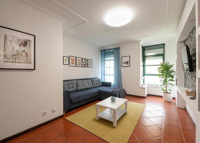 Lovely House, Paredes Alenquer