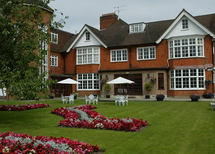 Grovefield House Hotel By Uno -Free Parking