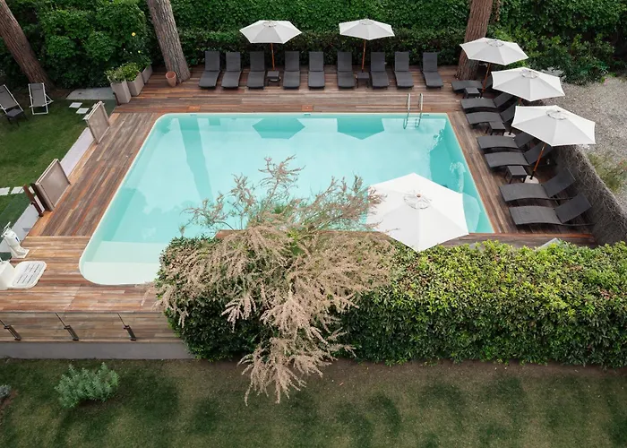 Marina Garden Hotel