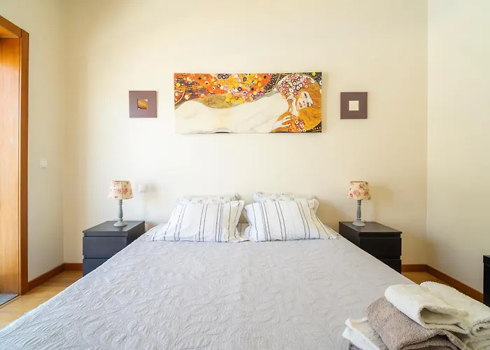 Oporto City And Beach Apartment