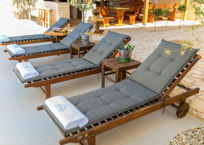 Luxury Villa Allen With Pool