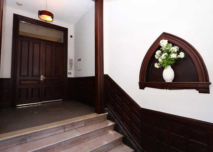 Stylish Studio On Newbury Street, #10