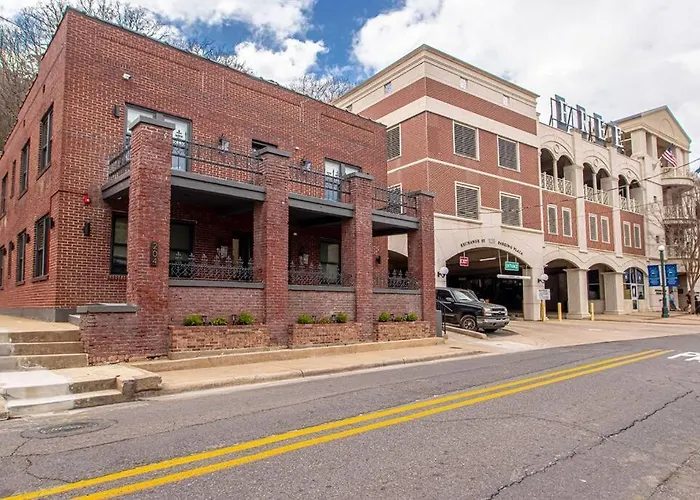 Historic Downtown Studio, Steps To Bathhouse Row, Room # 203