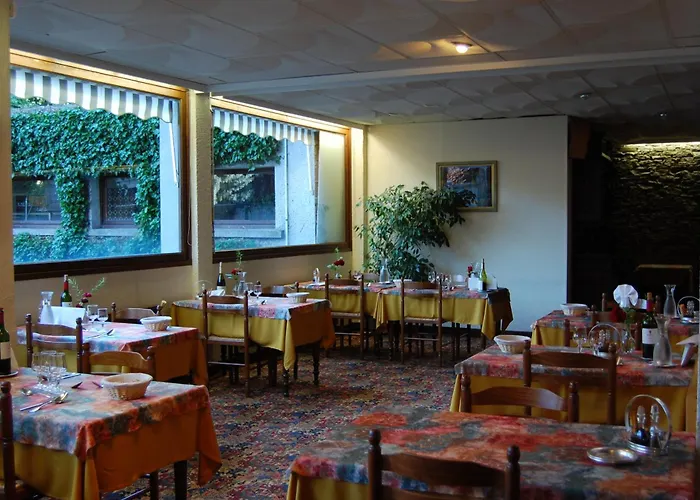 Hotel De Paris