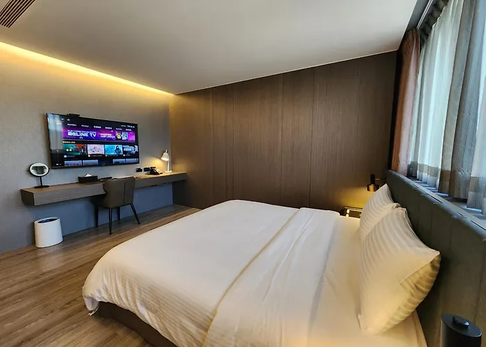 品悅文旅-免費停車場免費特斯拉充電近東大門夜市